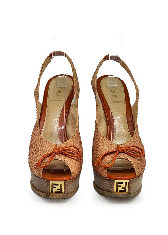 Zapatos Fendi