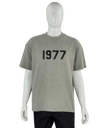 T-shirt Essentials | Ropa Auténtica Preloved Guatemala