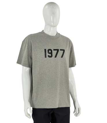 T-shirt Essentials | Ropa Auténtica Preloved Guatemala