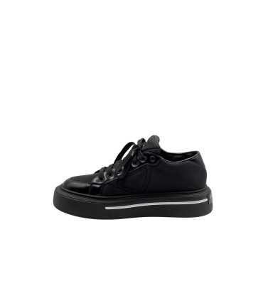 Sneakers Prada | Calzado Auténtico Preloved Guatemala